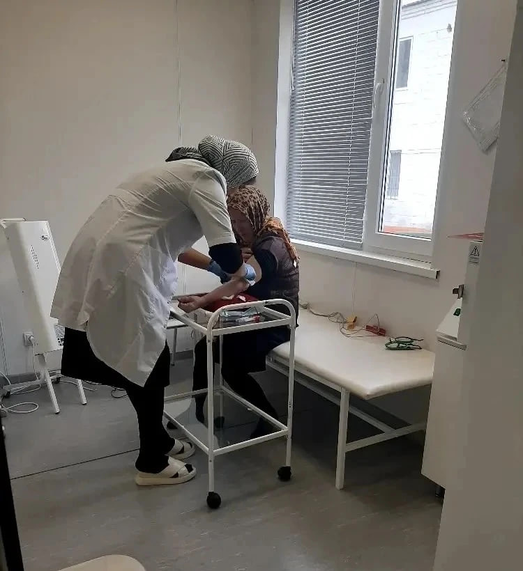 Мобильная бригада Бабаюртовского КЦСОН продолжает заботиться о здоровье пожилых сельчан